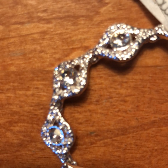 Great Gift 🎁 Pretty Sparkling Bracelet - Picture 2 of 5